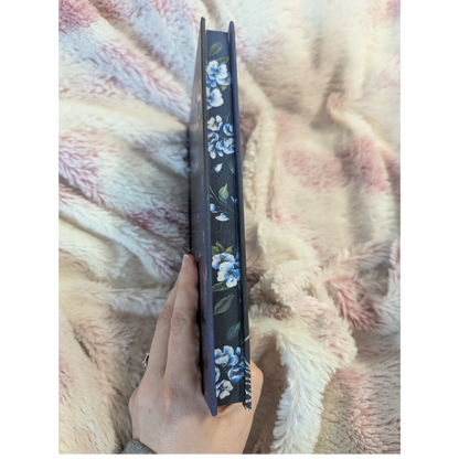 side edge with blue flowers